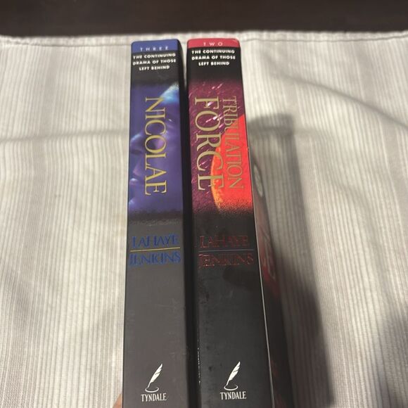 Tim LaHaye & Jerry B. Jenkins Left Behind Series Number 2 & 3 - Picture 2 of 5